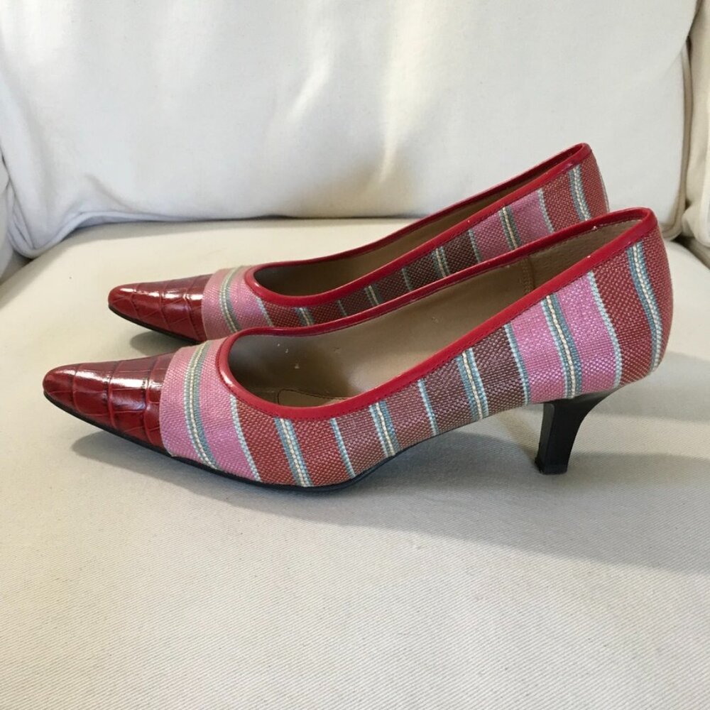 Liz Claiborne Logan Flex Heels - Picture 3 of 8